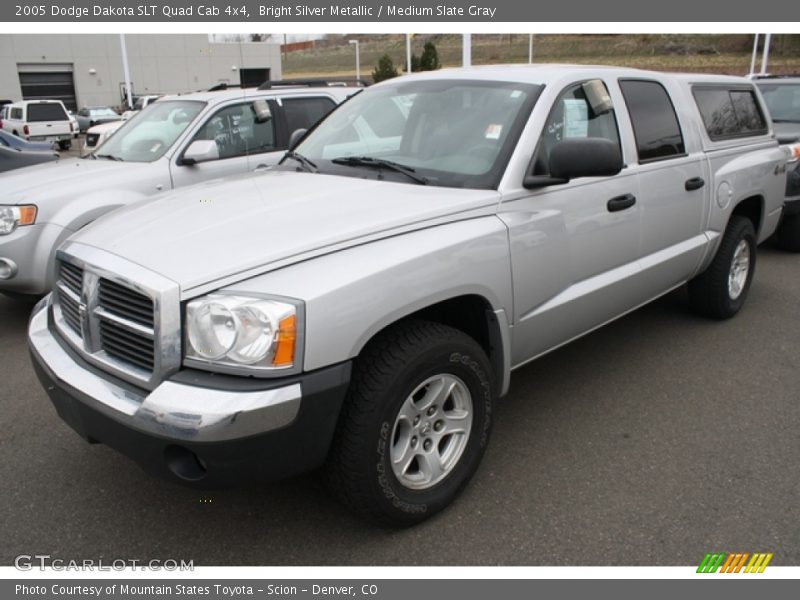 Bright Silver Metallic / Medium Slate Gray 2005 Dodge Dakota SLT Quad Cab 4x4