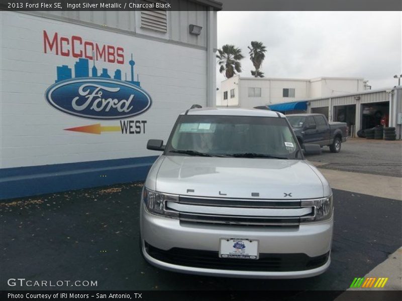 Ingot Silver Metallic / Charcoal Black 2013 Ford Flex SE