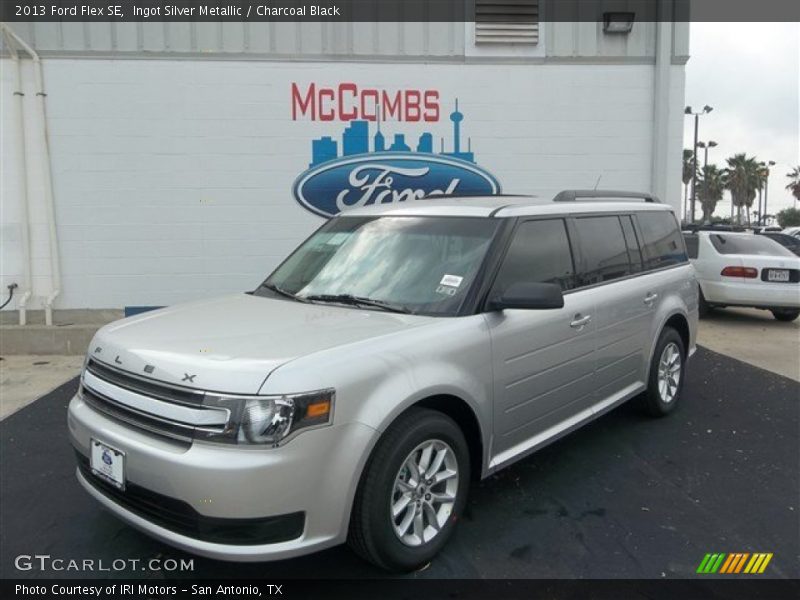 Ingot Silver Metallic / Charcoal Black 2013 Ford Flex SE