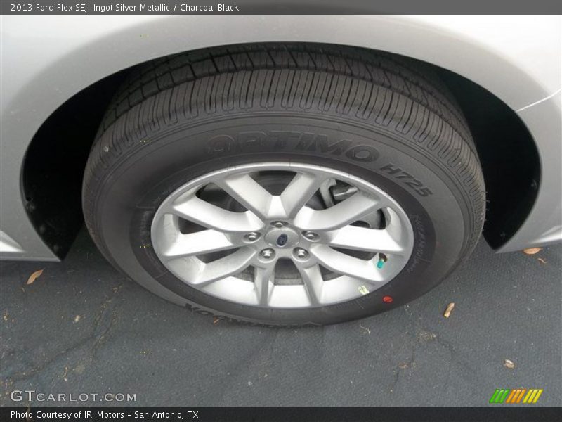 Ingot Silver Metallic / Charcoal Black 2013 Ford Flex SE