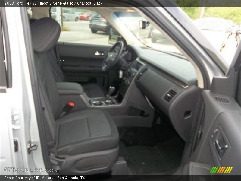 Ingot Silver Metallic / Charcoal Black 2013 Ford Flex SE