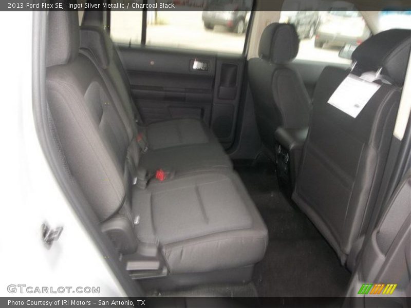 Ingot Silver Metallic / Charcoal Black 2013 Ford Flex SE