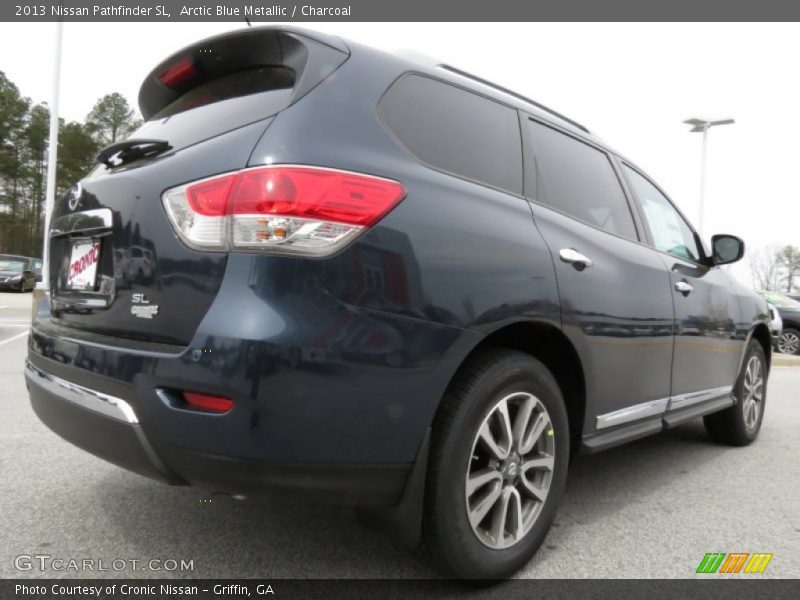 Arctic Blue Metallic / Charcoal 2013 Nissan Pathfinder SL
