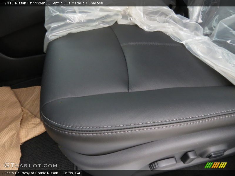 Arctic Blue Metallic / Charcoal 2013 Nissan Pathfinder SL