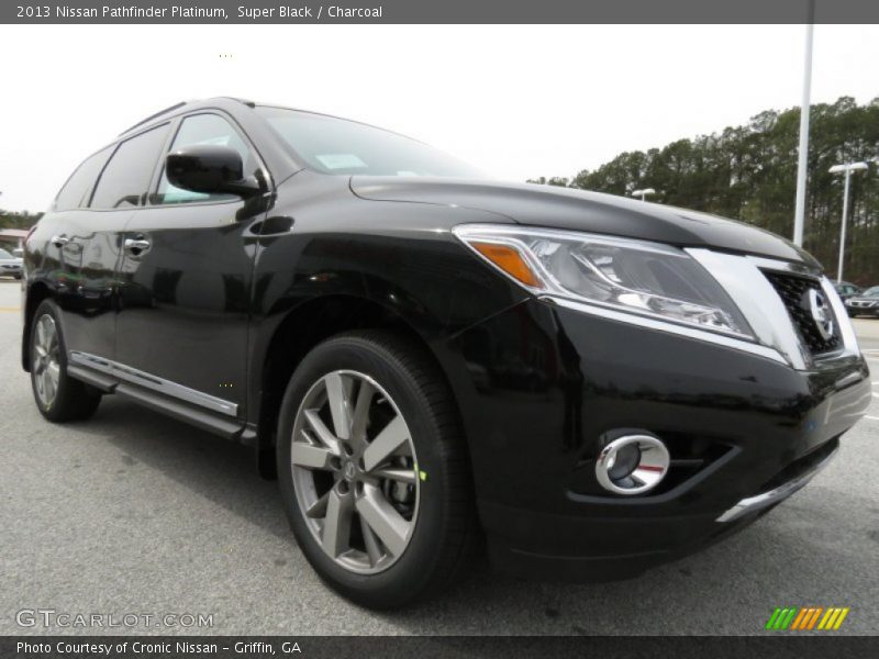 Super Black / Charcoal 2013 Nissan Pathfinder Platinum