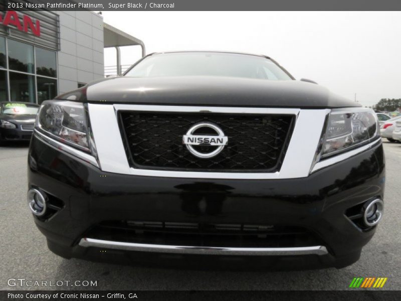 Super Black / Charcoal 2013 Nissan Pathfinder Platinum