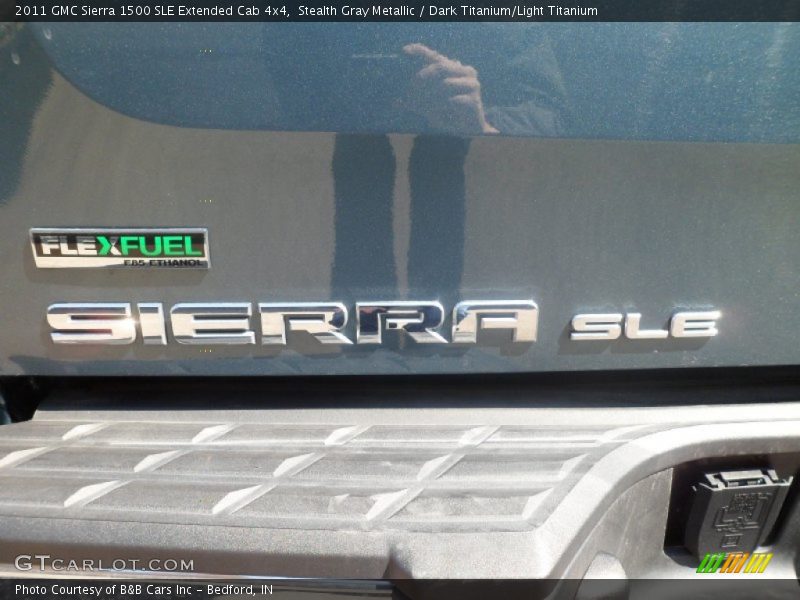 Stealth Gray Metallic / Dark Titanium/Light Titanium 2011 GMC Sierra 1500 SLE Extended Cab 4x4