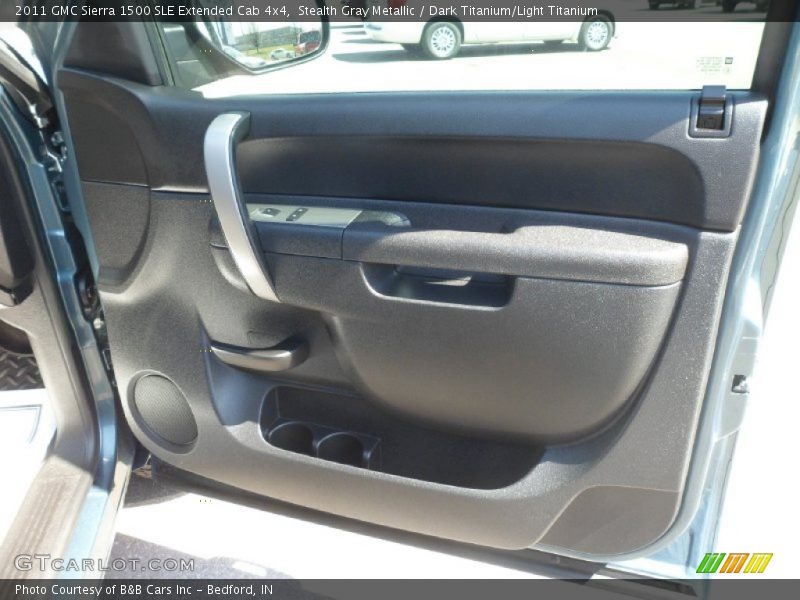 Stealth Gray Metallic / Dark Titanium/Light Titanium 2011 GMC Sierra 1500 SLE Extended Cab 4x4