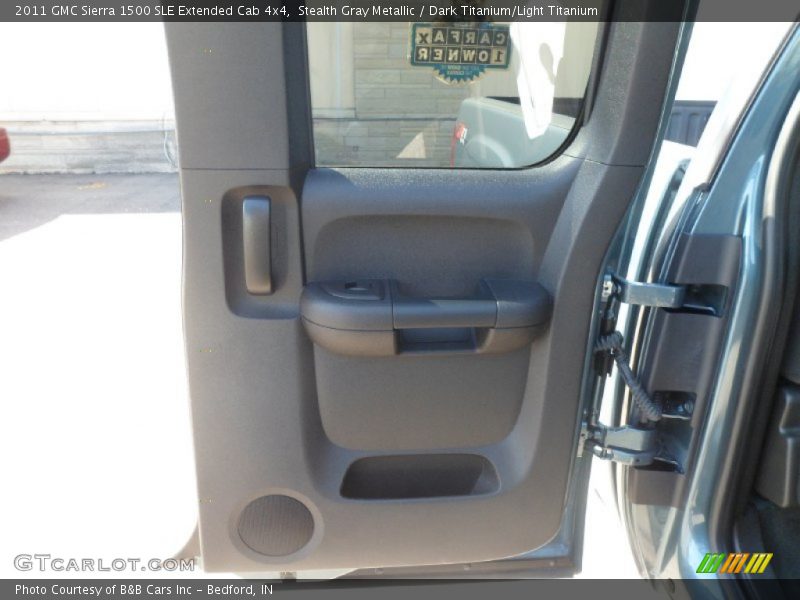 Stealth Gray Metallic / Dark Titanium/Light Titanium 2011 GMC Sierra 1500 SLE Extended Cab 4x4