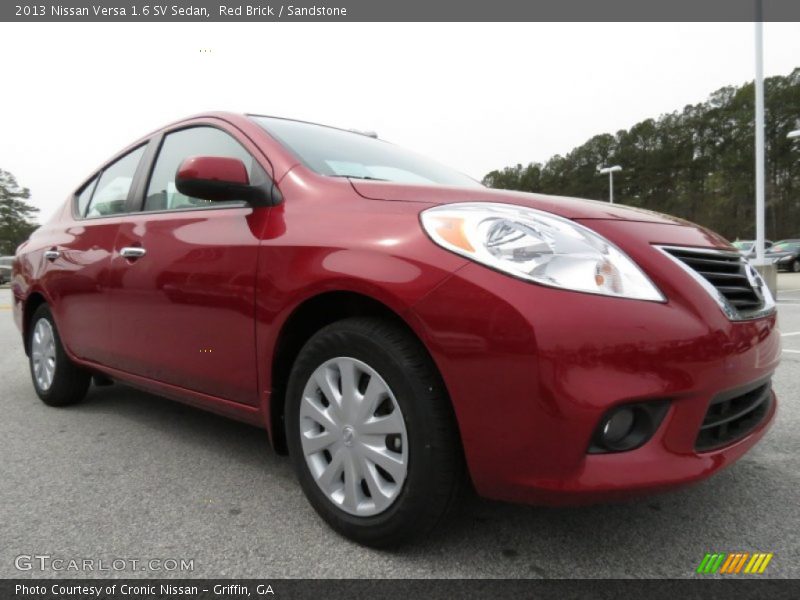 Red Brick / Sandstone 2013 Nissan Versa 1.6 SV Sedan