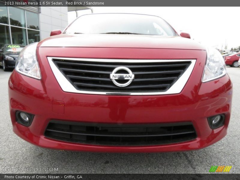 Red Brick / Sandstone 2013 Nissan Versa 1.6 SV Sedan