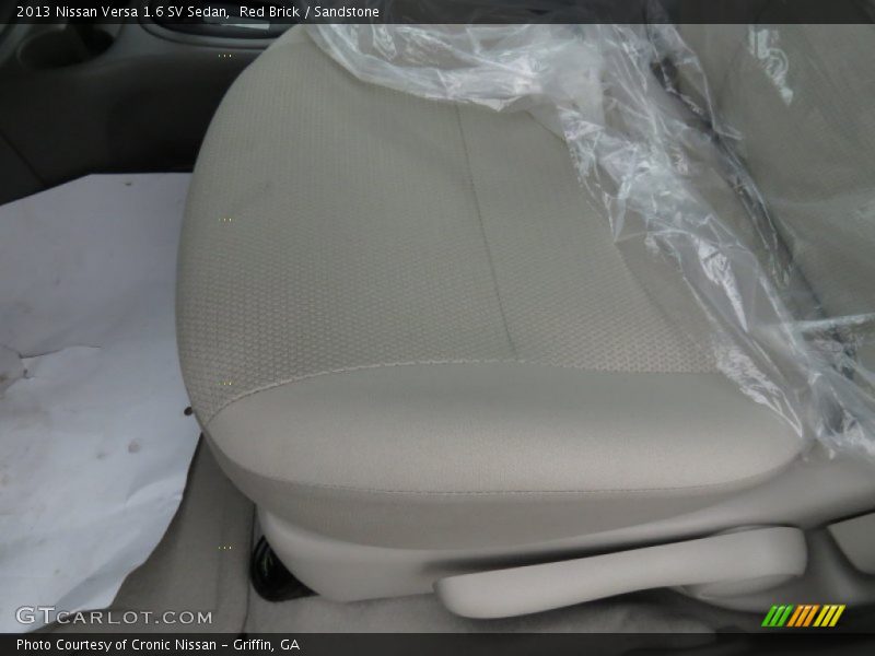 Red Brick / Sandstone 2013 Nissan Versa 1.6 SV Sedan