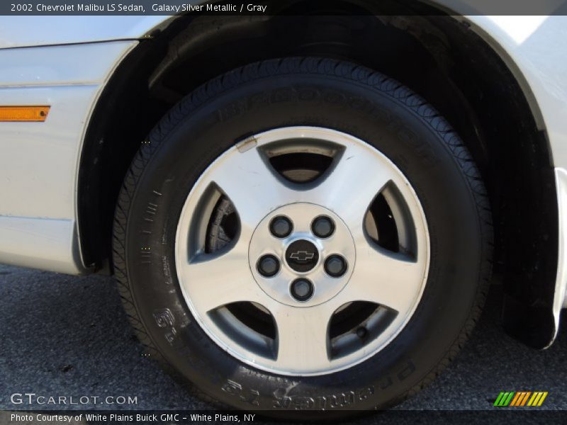 Galaxy Silver Metallic / Gray 2002 Chevrolet Malibu LS Sedan