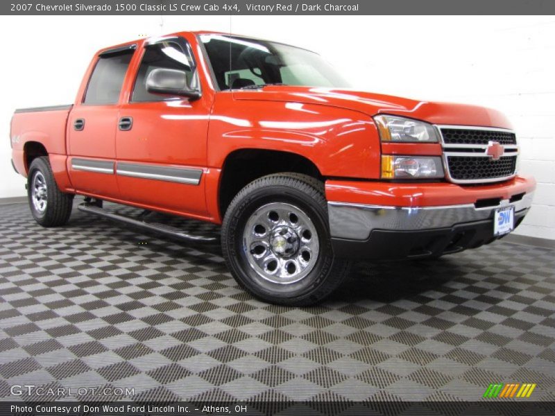 Victory Red / Dark Charcoal 2007 Chevrolet Silverado 1500 Classic LS Crew Cab 4x4