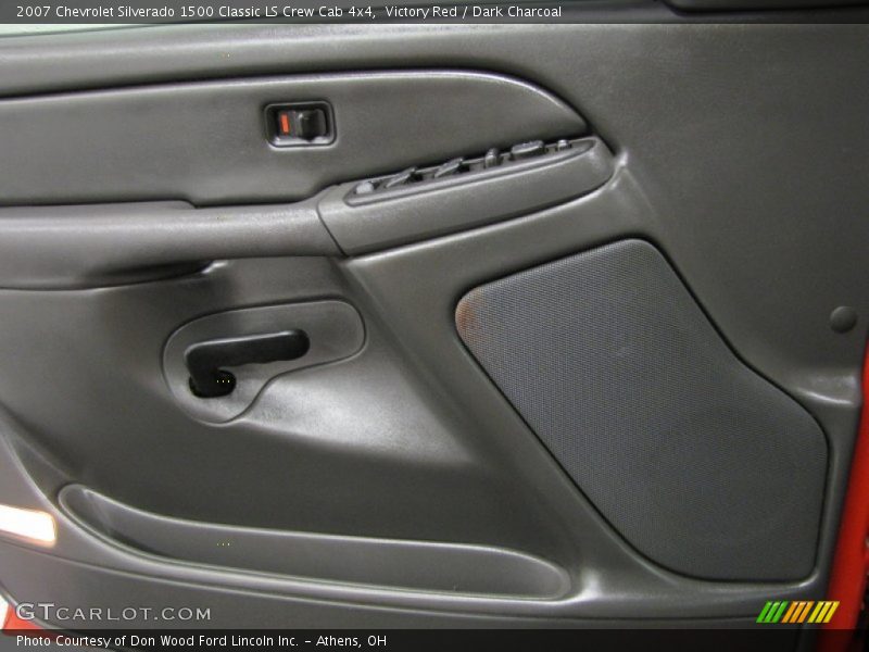 Victory Red / Dark Charcoal 2007 Chevrolet Silverado 1500 Classic LS Crew Cab 4x4