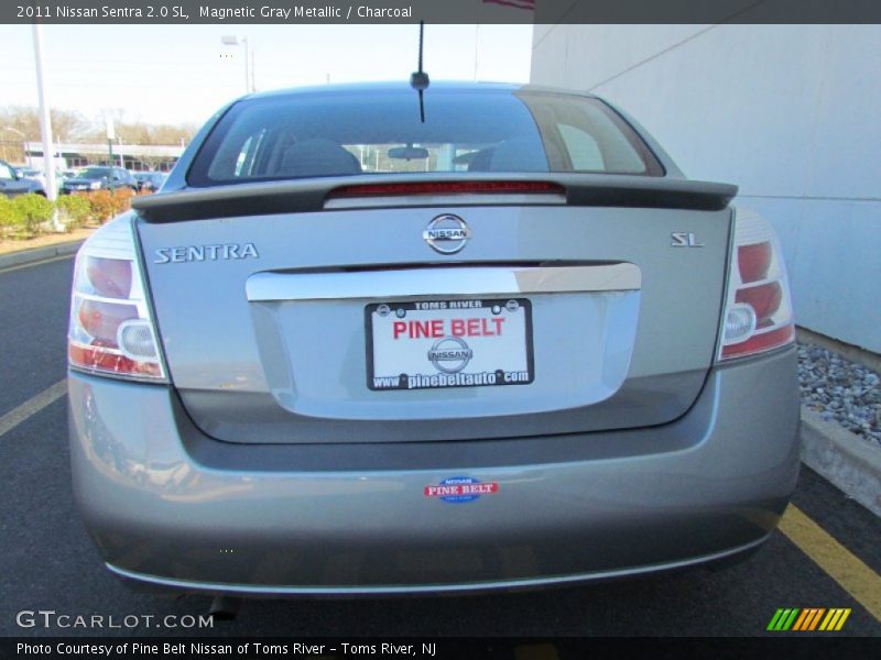 Magnetic Gray Metallic / Charcoal 2011 Nissan Sentra 2.0 SL