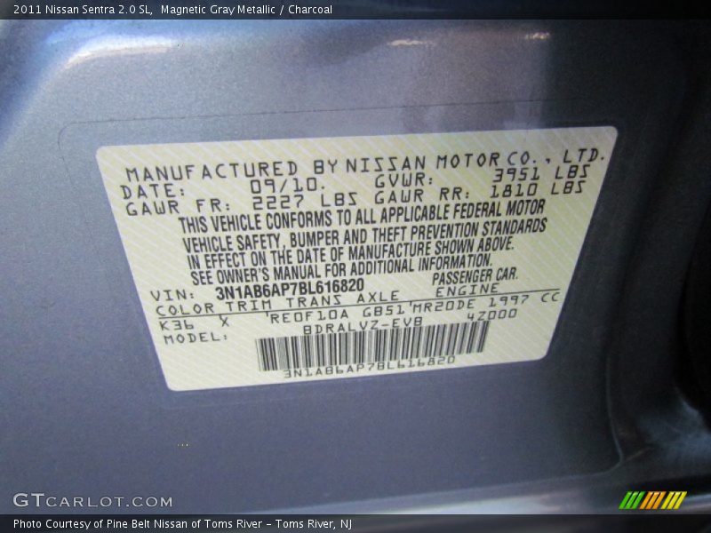 Magnetic Gray Metallic / Charcoal 2011 Nissan Sentra 2.0 SL