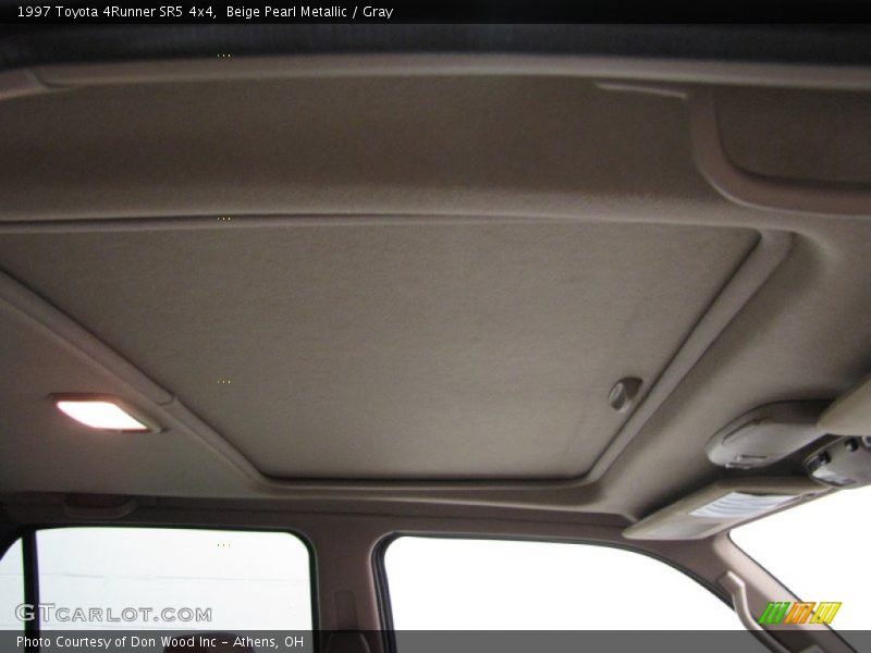 Beige Pearl Metallic / Gray 1997 Toyota 4Runner SR5 4x4