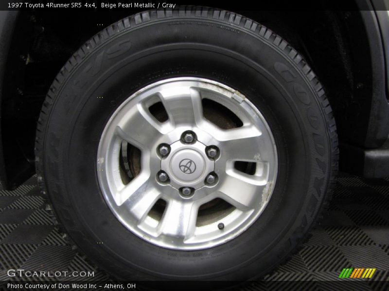Beige Pearl Metallic / Gray 1997 Toyota 4Runner SR5 4x4