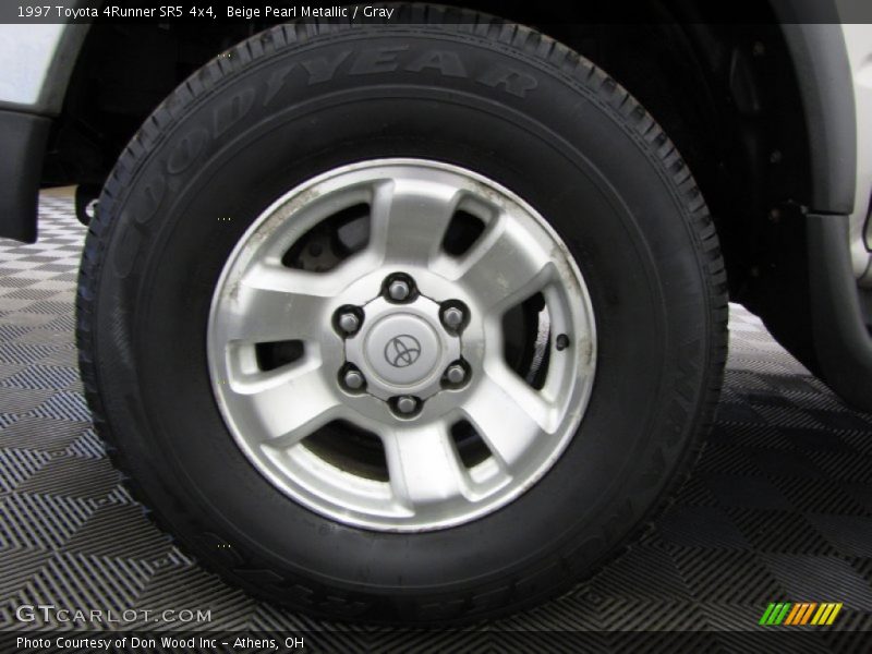 Beige Pearl Metallic / Gray 1997 Toyota 4Runner SR5 4x4