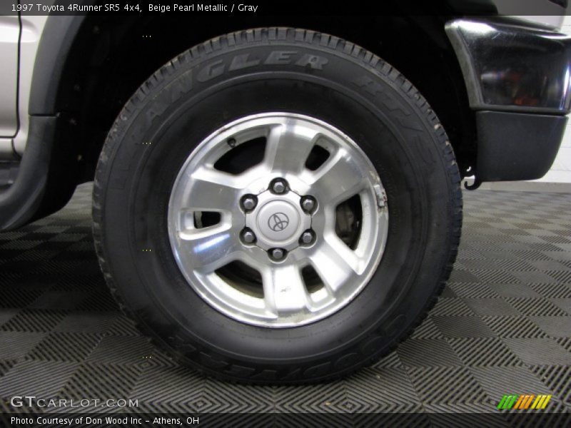 Beige Pearl Metallic / Gray 1997 Toyota 4Runner SR5 4x4