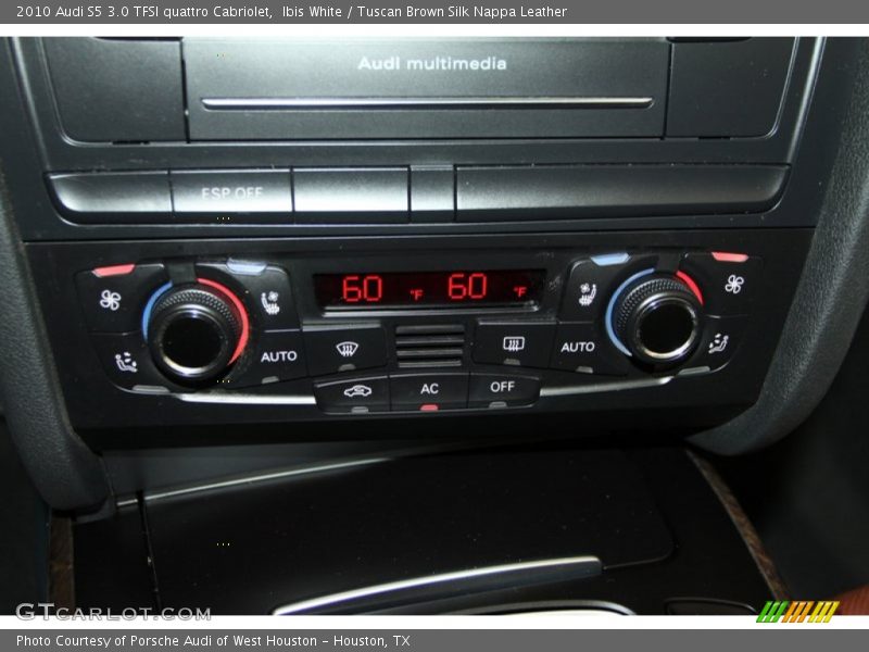 Controls of 2010 S5 3.0 TFSI quattro Cabriolet