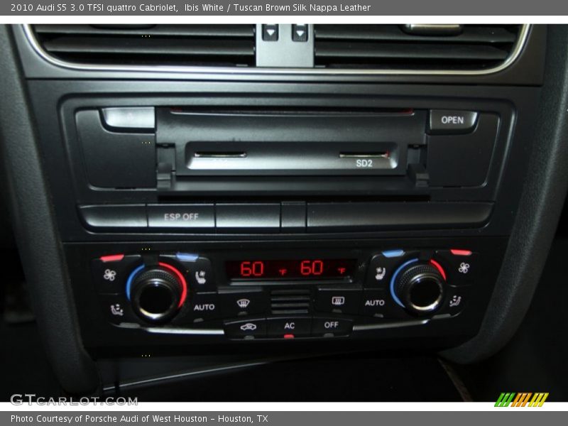 Controls of 2010 S5 3.0 TFSI quattro Cabriolet
