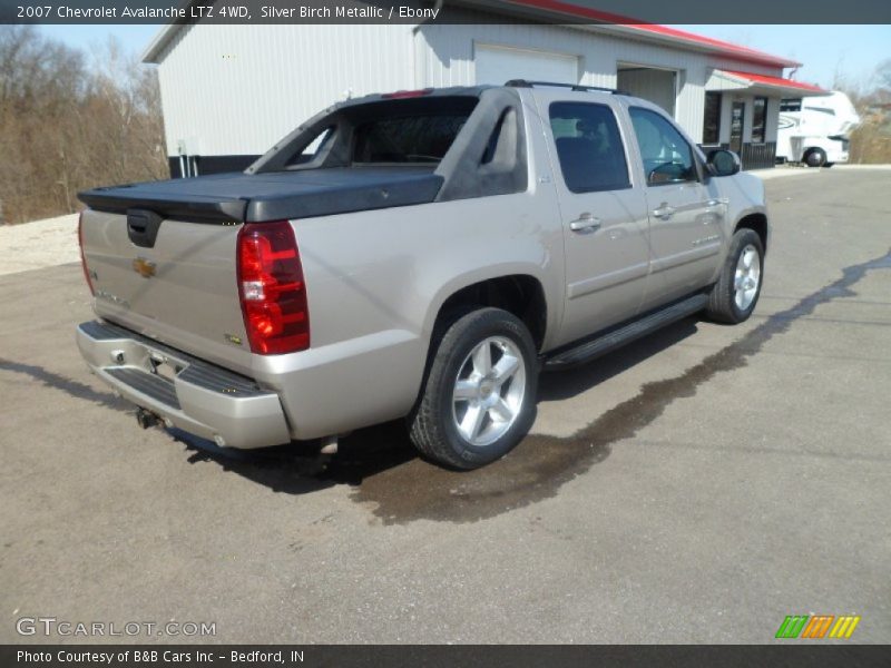 Silver Birch Metallic / Ebony 2007 Chevrolet Avalanche LTZ 4WD