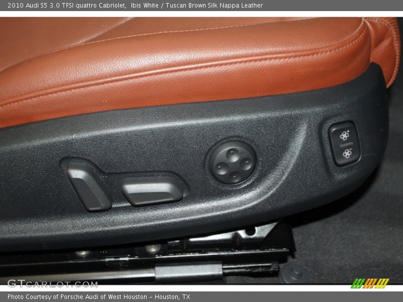 Front Seat of 2010 S5 3.0 TFSI quattro Cabriolet