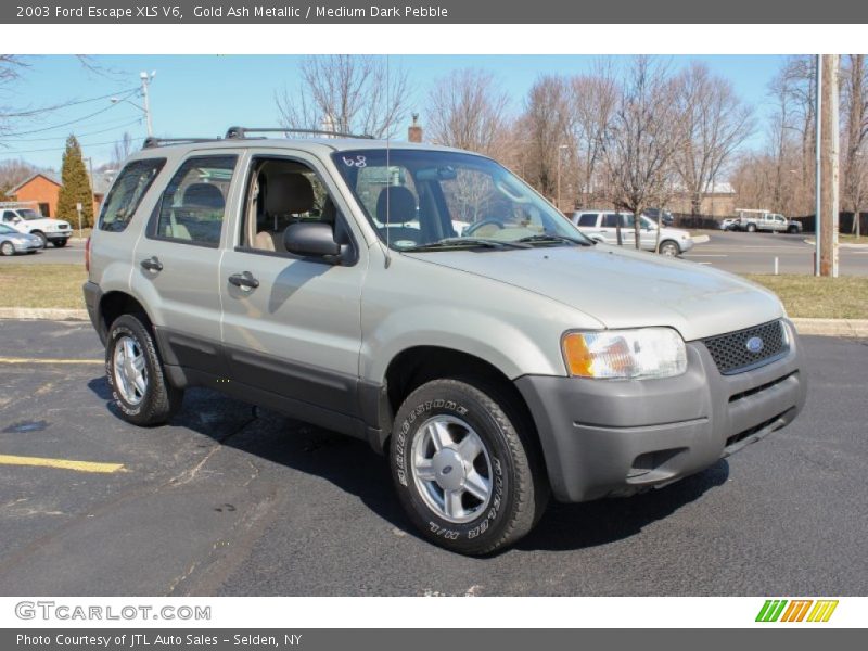 Front 3/4 View of 2003 Escape XLS V6