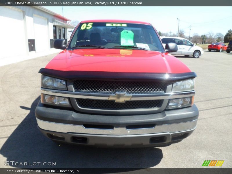 Victory Red / Dark Charcoal 2005 Chevrolet Silverado 1500 LS Regular Cab 4x4