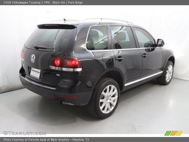Black Uni / Pure Beige 2008 Volkswagen Touareg 2 VR6
