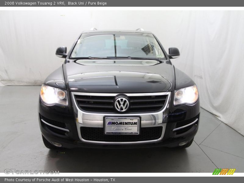 Black Uni / Pure Beige 2008 Volkswagen Touareg 2 VR6