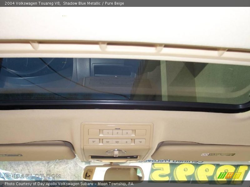 Shadow Blue Metallic / Pure Beige 2004 Volkswagen Touareg V8