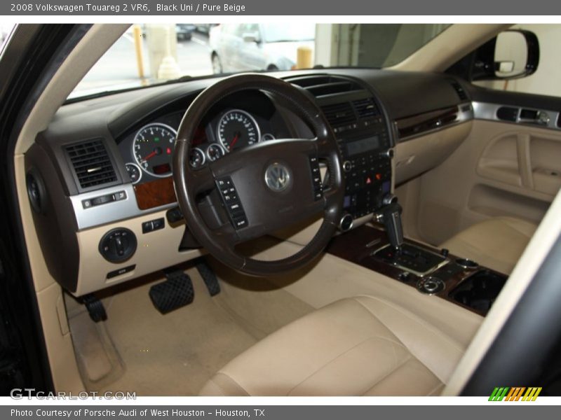Black Uni / Pure Beige 2008 Volkswagen Touareg 2 VR6