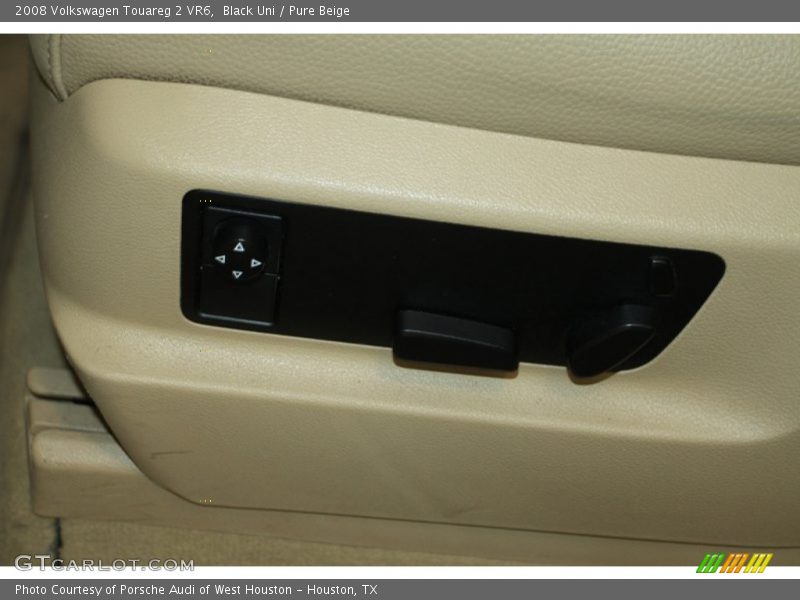 Black Uni / Pure Beige 2008 Volkswagen Touareg 2 VR6
