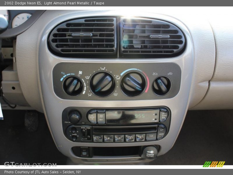 Light Almond Pearl Metallic / Taupe 2002 Dodge Neon ES