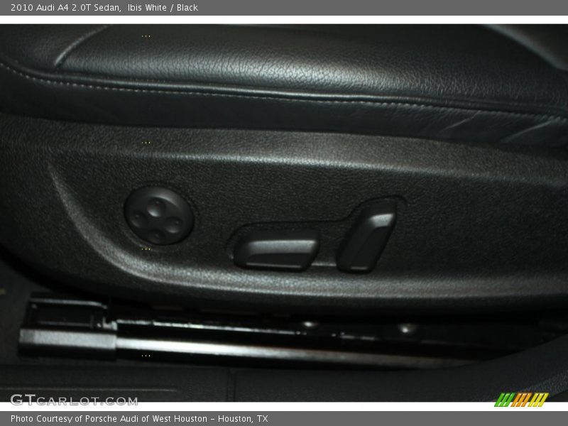 Ibis White / Black 2010 Audi A4 2.0T Sedan