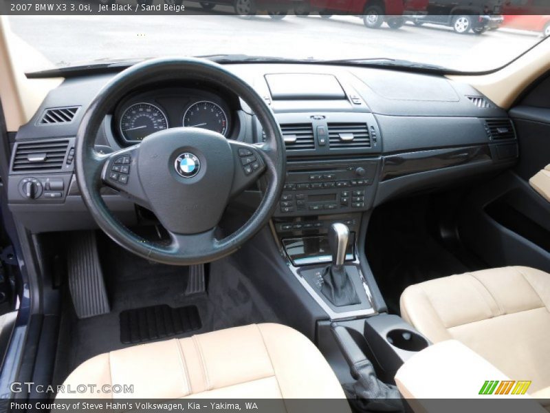 Dashboard of 2007 X3 3.0si