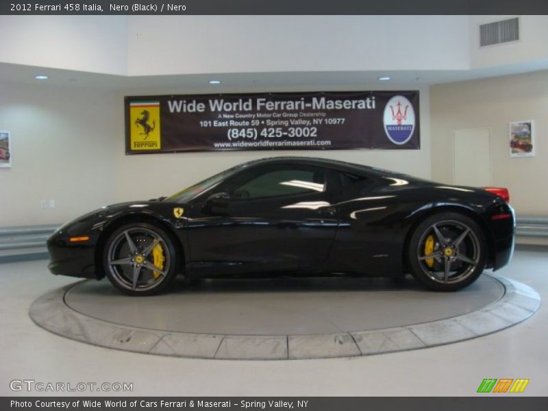 Nero (Black) / Nero 2012 Ferrari 458 Italia