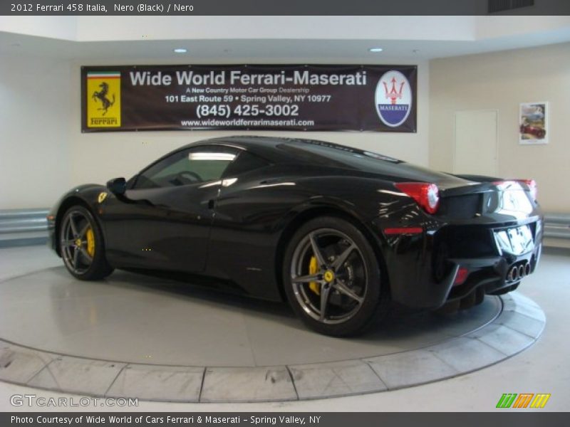 Nero (Black) / Nero 2012 Ferrari 458 Italia