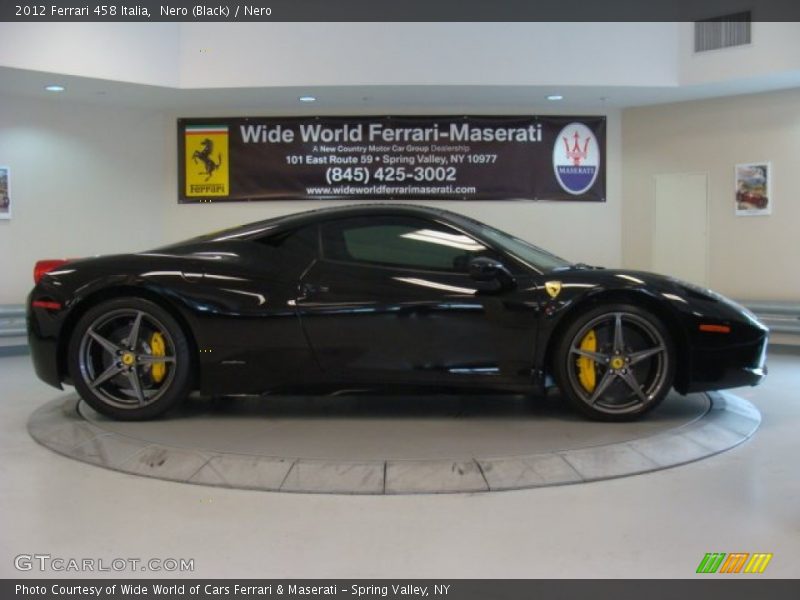 Nero (Black) / Nero 2012 Ferrari 458 Italia