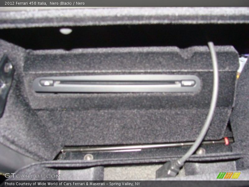 Nero (Black) / Nero 2012 Ferrari 458 Italia
