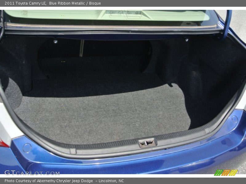 Blue Ribbon Metallic / Bisque 2011 Toyota Camry LE