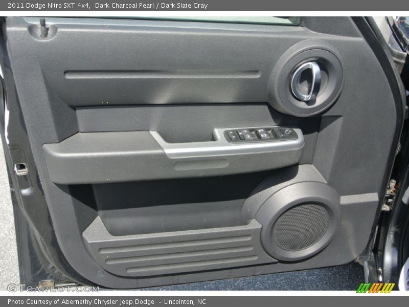 Dark Charcoal Pearl / Dark Slate Gray 2011 Dodge Nitro SXT 4x4