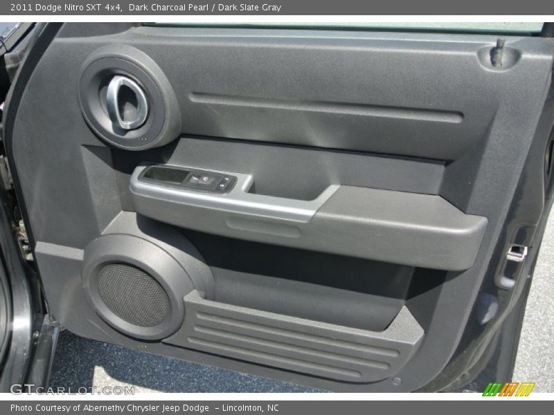 Dark Charcoal Pearl / Dark Slate Gray 2011 Dodge Nitro SXT 4x4