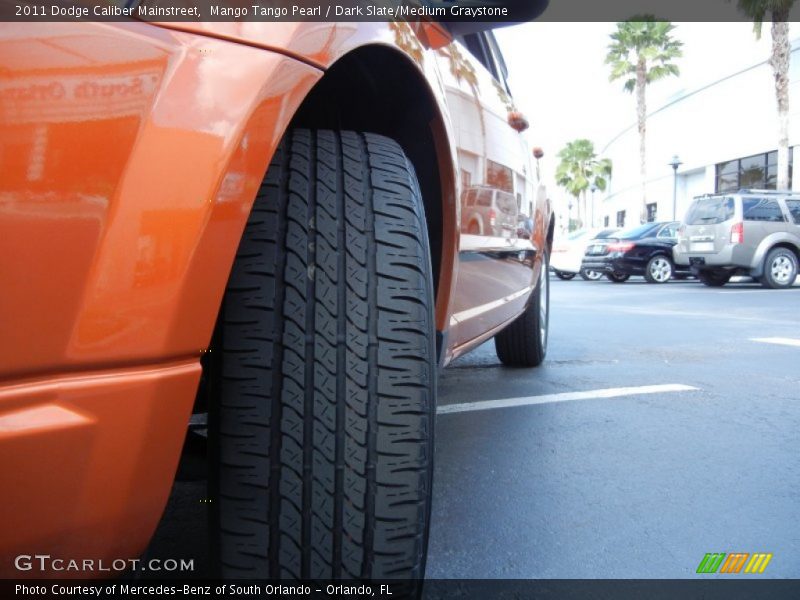 Mango Tango Pearl / Dark Slate/Medium Graystone 2011 Dodge Caliber Mainstreet