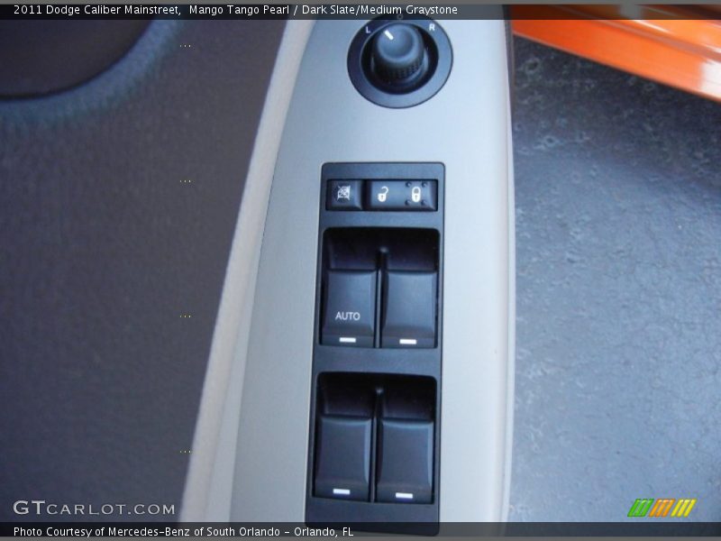Controls of 2011 Caliber Mainstreet