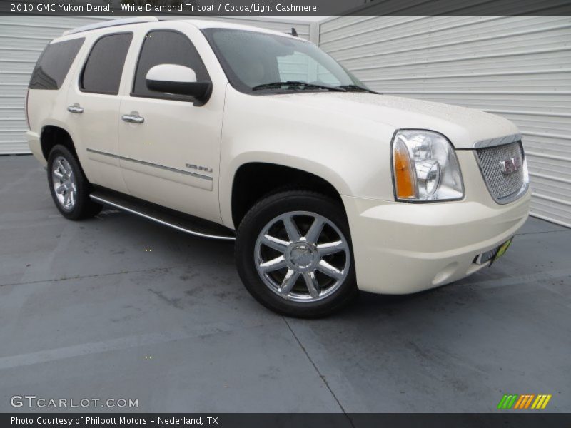 Front 3/4 View of 2010 Yukon Denali