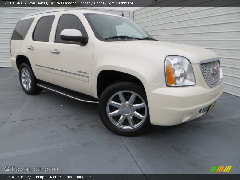 White Diamond Tricoat / Cocoa/Light Cashmere 2010 GMC Yukon Denali